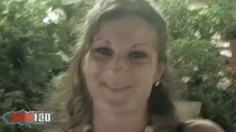 The young French girl Alys Rebel puts on her little show in the streets of Sitges photo 02