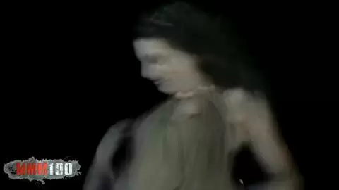 The young French girl Alys Rebel puts on her little show in the streets of Sitges photo 13