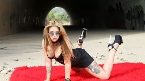 Pornstar little Aris Dark stripping  photo 4