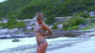 Hot young blonde baby reed doi