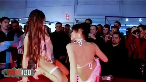 Besançon erotic salon 2007 show by Alicia Dark with Katia photo 01