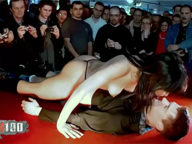 Besançon erotic salon 2007 show number 6 by Alycia Lopez photo 1