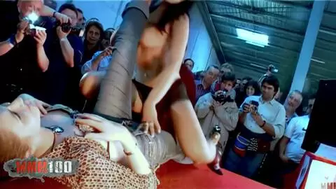 Besançon erotic salon 2007 show number 7 by Alycia Lopez photo 08