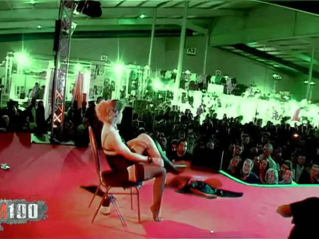 Besançon erotic salon 2007 show number 6 by Axelle Mugler photo 1