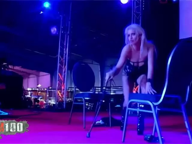 Besançon erotic salon 2007 show number 1 photo 1