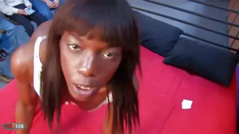 Kenya Diaw & Phil Hollyday at the erotic salon in Besançon photo 01