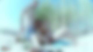 Quick exhibition at the beach