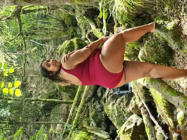 Photo session with French beauty Cassy Hill by the river photo 10