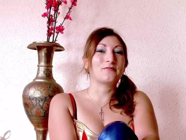 Interview porno with Charlotte De Castille  photo 3