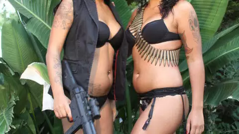 Great Dee Jones dancing and stripping  photo 3