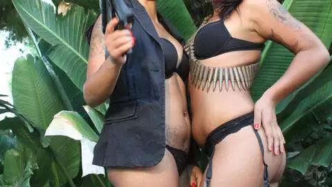 Great Dee Jones dancing and stripping  photo 4