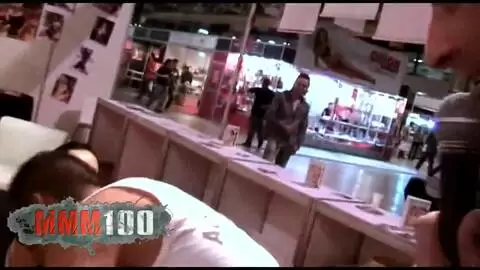 Jorge asks Willy a few indiscreet questions photo 09