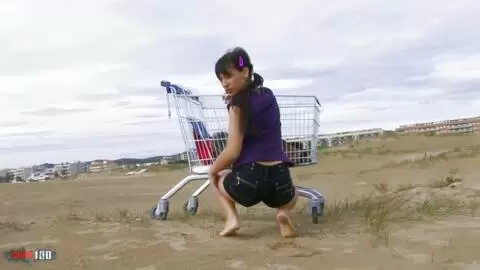 Sexy Gabrielle N�va stripping photo 02