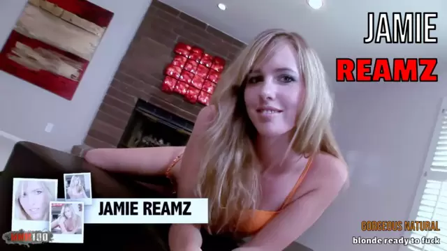 Gorgeous natural blonde ready to fuck