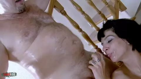 Wild fuck and intense squirt for the return of the Spanish beauty Jessica Blue photo 16