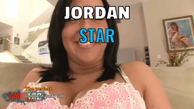 The perfect neibourgh, busty and ki...