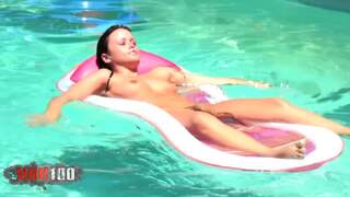 Big ass and hairy pussy chick 