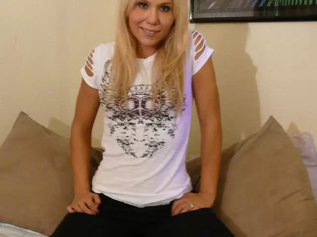 Great teen blonde Kendall Fox removing clothes on the bed  photo 1