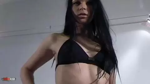 Young Christina Bella fucks Antonio Ross photo 01