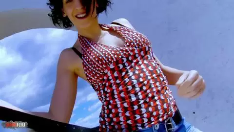 Pretty Kthylee stripping  photo 02