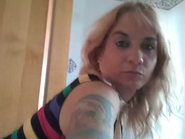 Selfies pictures of blonde Lady Athena  photo 8