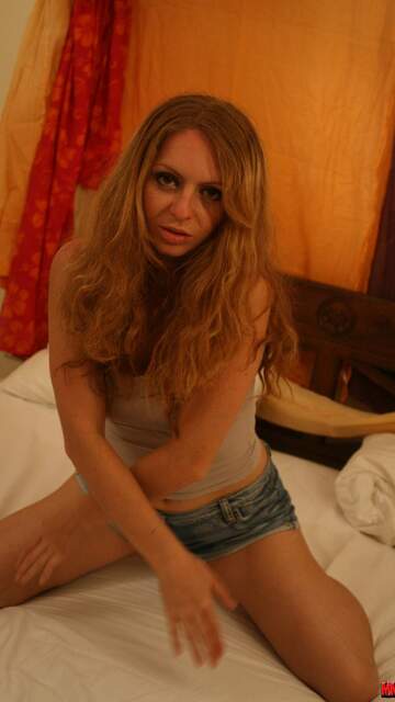 Lena Harrys Free Sexy Photo #017