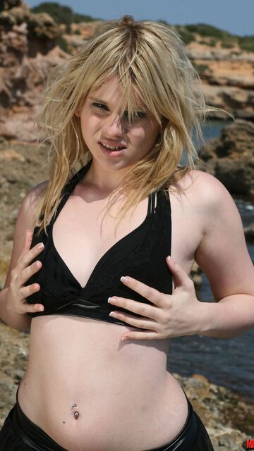 Lillian Love Free Sexy Photo #047