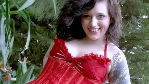 Nice Lulu Pretel doing a hot striptease 