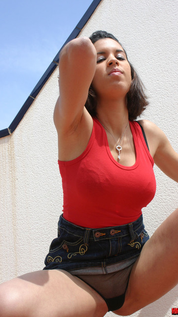 Lyam Free Sexy Photo #055