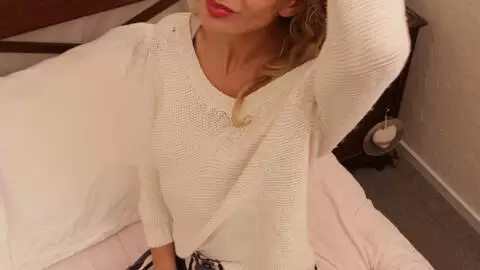 Photo session on the bed with hot blonde babe Mally Cherry photo 5