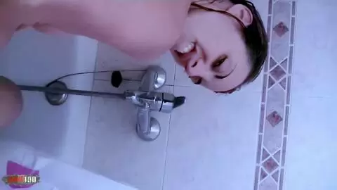 French brunette amateur Missguapa is naughty in the bathtub photo 14