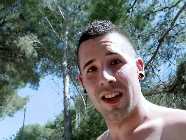 Kevin Has problems with Wasps while shooting outdoor photo 11