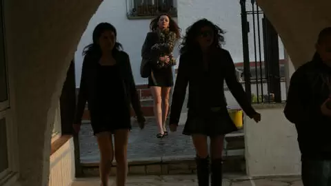 Pornstar teen arab Alys Rebel stripping  photo 14