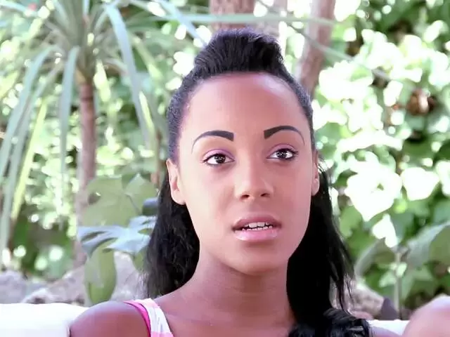 Interview porno with Noe Milk  photo 1