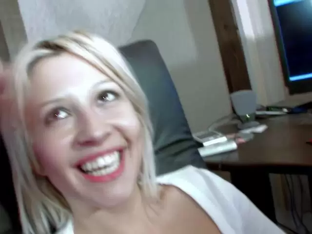 Interview and blowjob with the beautiful and young Nyl Bahia and her friend Steph Debar photo 4