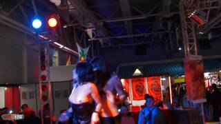 Public show with allya et angi