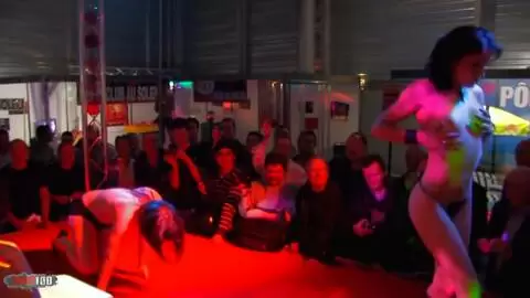 Public Show with Allya et Angie Kiss at Prova 2008 photo 05