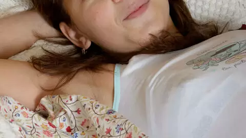 Geting nude  photo 6