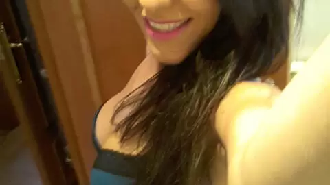 Selfies pictures of Samia Duarte  photo 14