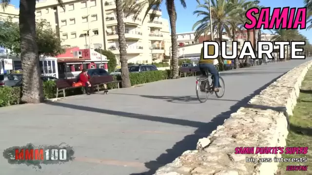 Samia Duarte's superb big ass interests everyone