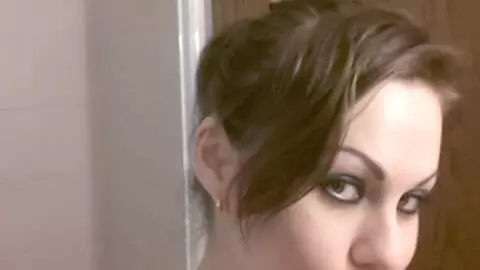 Selfies pictures of brunette Tina Kay  photo 2