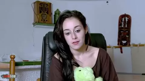 Video interview porno with Vania Flores  photo 05