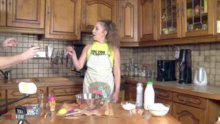 Hardcore fuck and pastry lesso