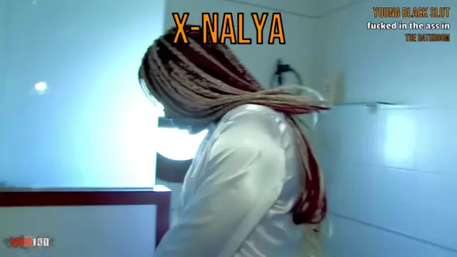 Young black slut fucked in the ass ...